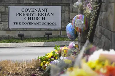 FLOWERS OUTSIDE THE COVENANT SCHOOL (AP NEWS)